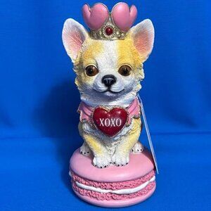 NEW CHIHUAHUA QUEEN / PRINCESS LOVE & MACARON GORGEOUS DOG STATUE FIGURE DECOR